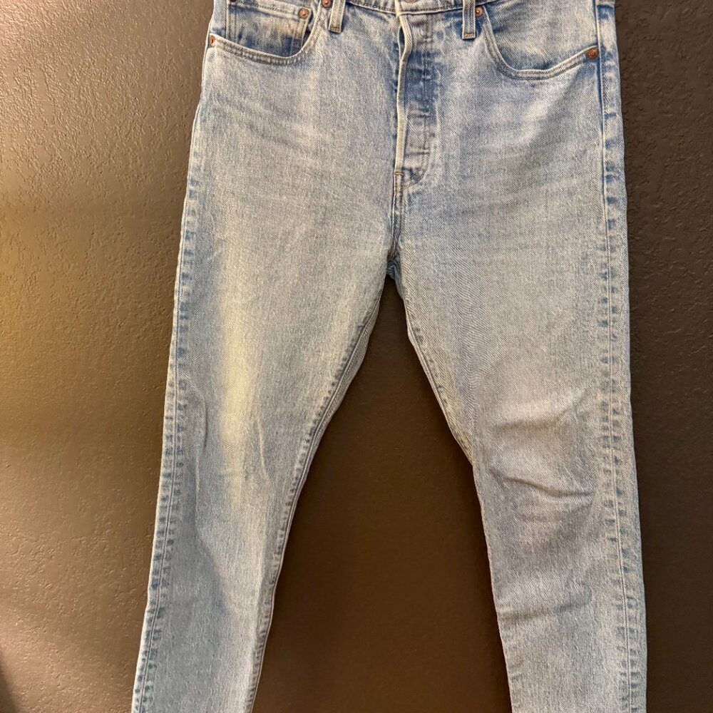 Levi’s Premium 501 S Skinny Women’s 29x28 Light Wash Button-Fly Jeans